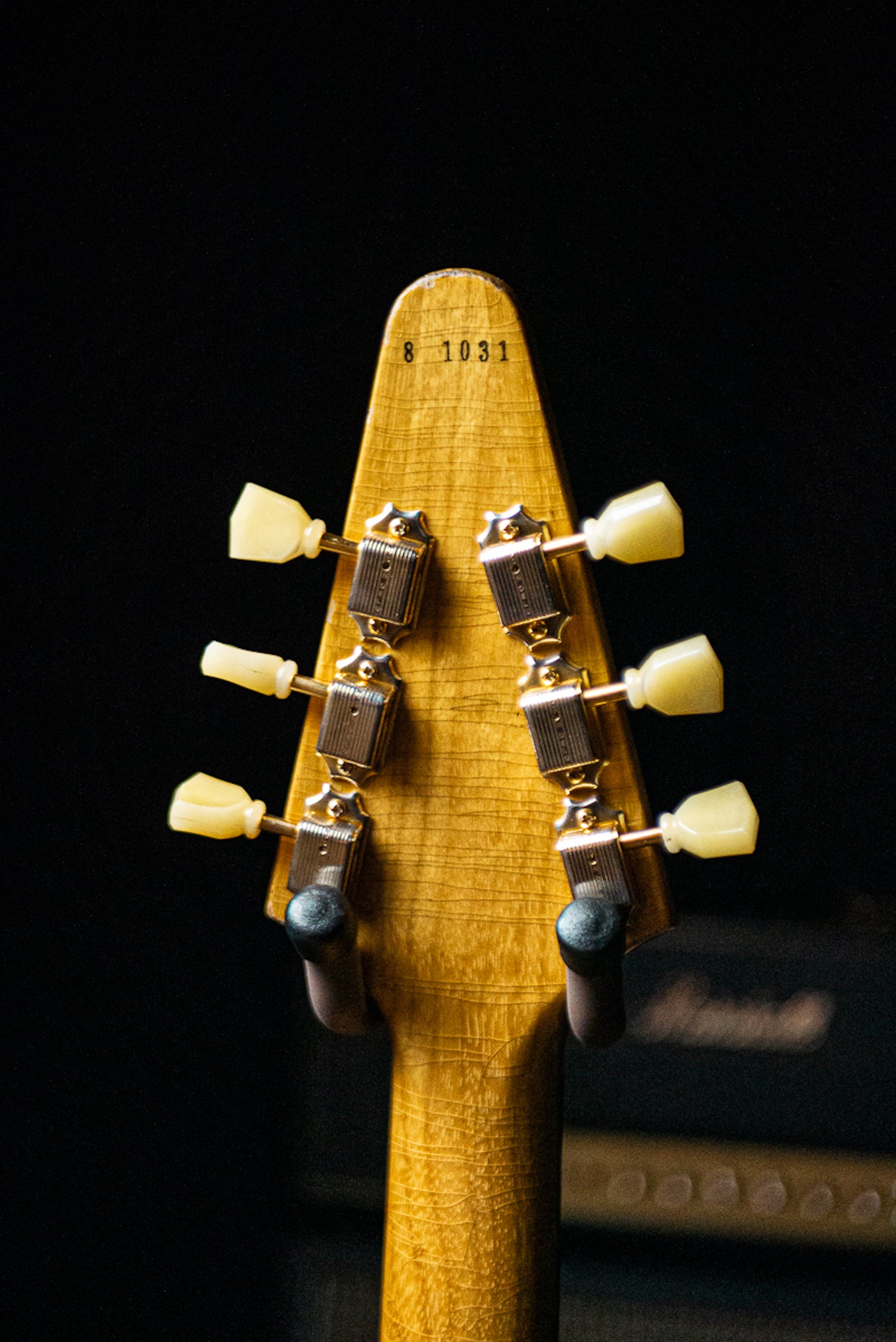 2021 Gibson 58 Korina Flying V Brazilian Rosewood Fingerboard Murphy Lab Light Aged GH Electric Guitar - Natural 81031