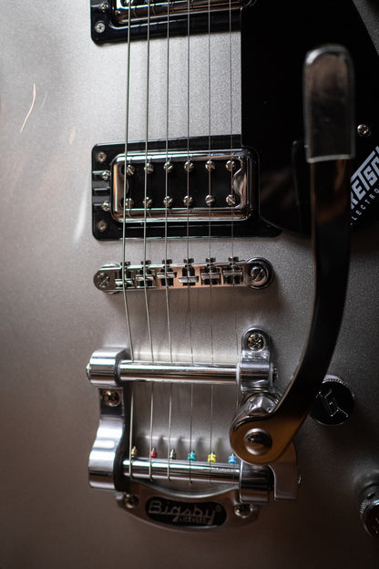 Gretsch G5230T Electromatic Jet FT Single-Cut W/ Bigsby Electric Guitar - Airline Silver