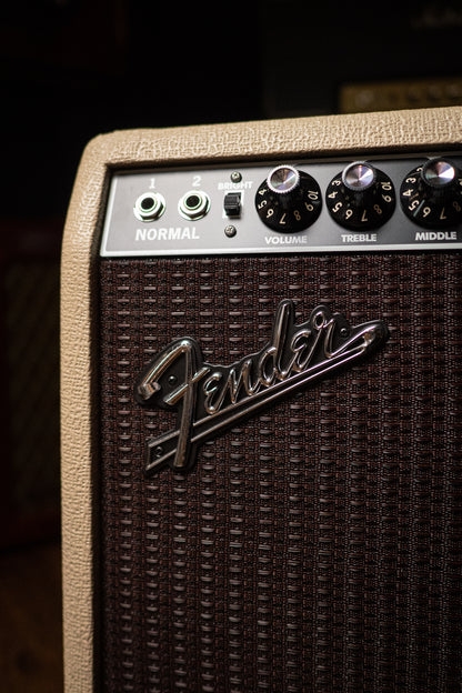 Fender Tone Master Twin Reverb 200 Watt 2x12” Combo Amp - Blonde