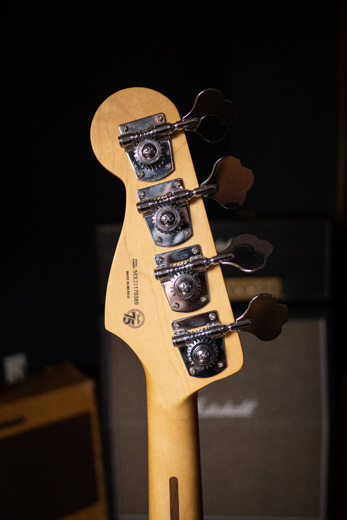 Fender Player Plus Jazz Bass - 3 Color Sunburst