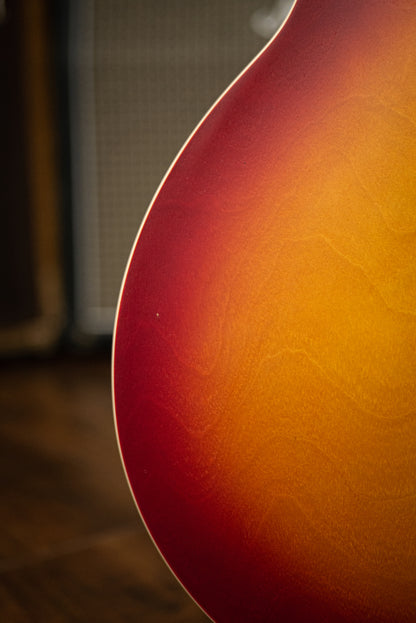 Epiphone Les Paul Classic Worn Electric Guitar - Worn Heritage Cherry Sunburst