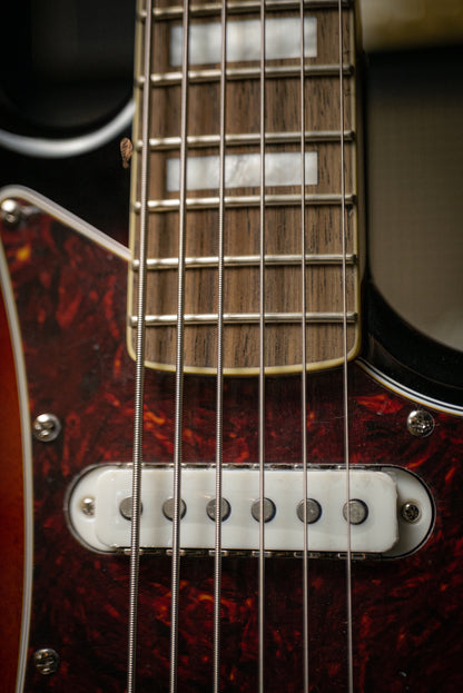 Squier Classic Vibe Bass VI - 3 Color Sunburst