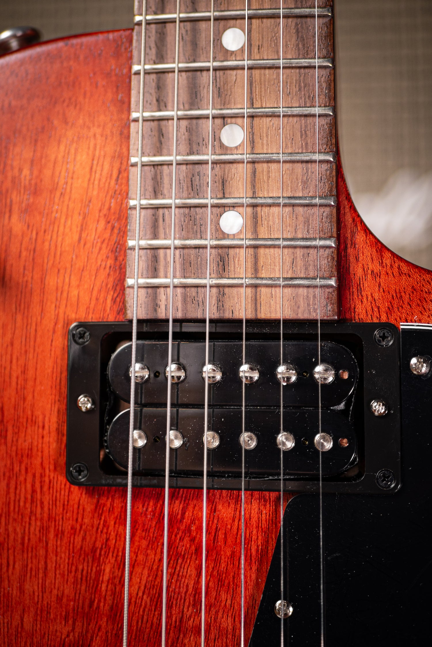 Gibson Les Paul Special Tribute Humbucker Electric Guitar - Vintage Cherry Satin