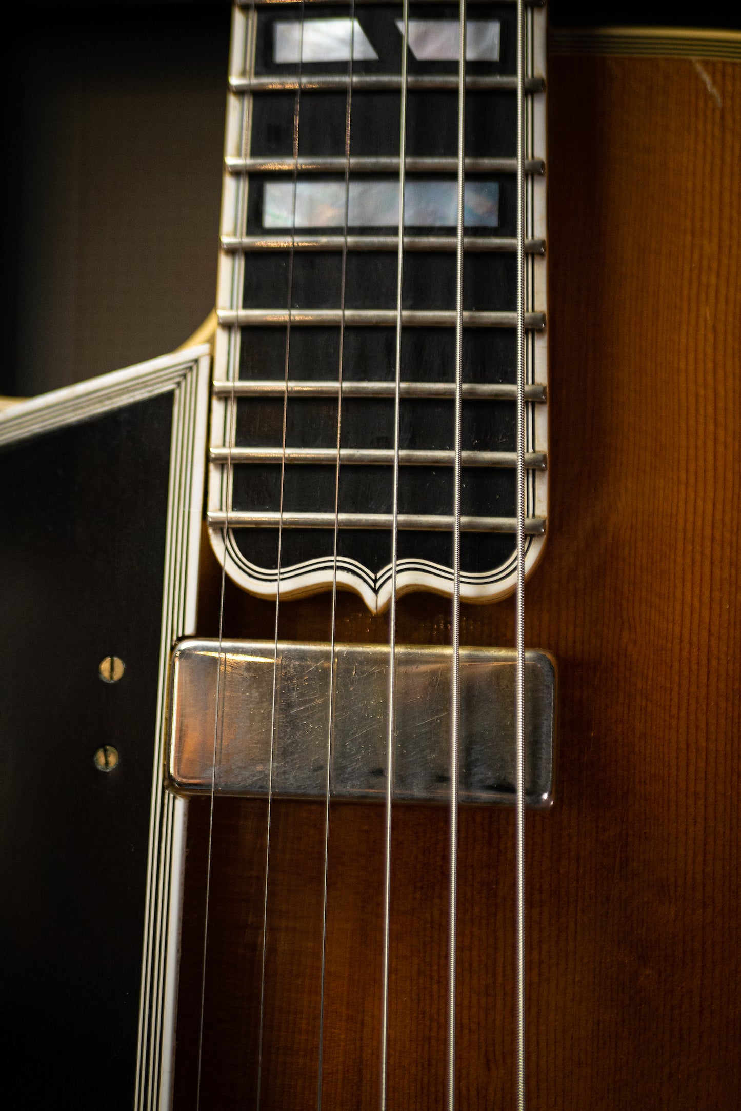 2000 Goodman DA17 Archtop/New Yorker Left Handed Electric Guitar