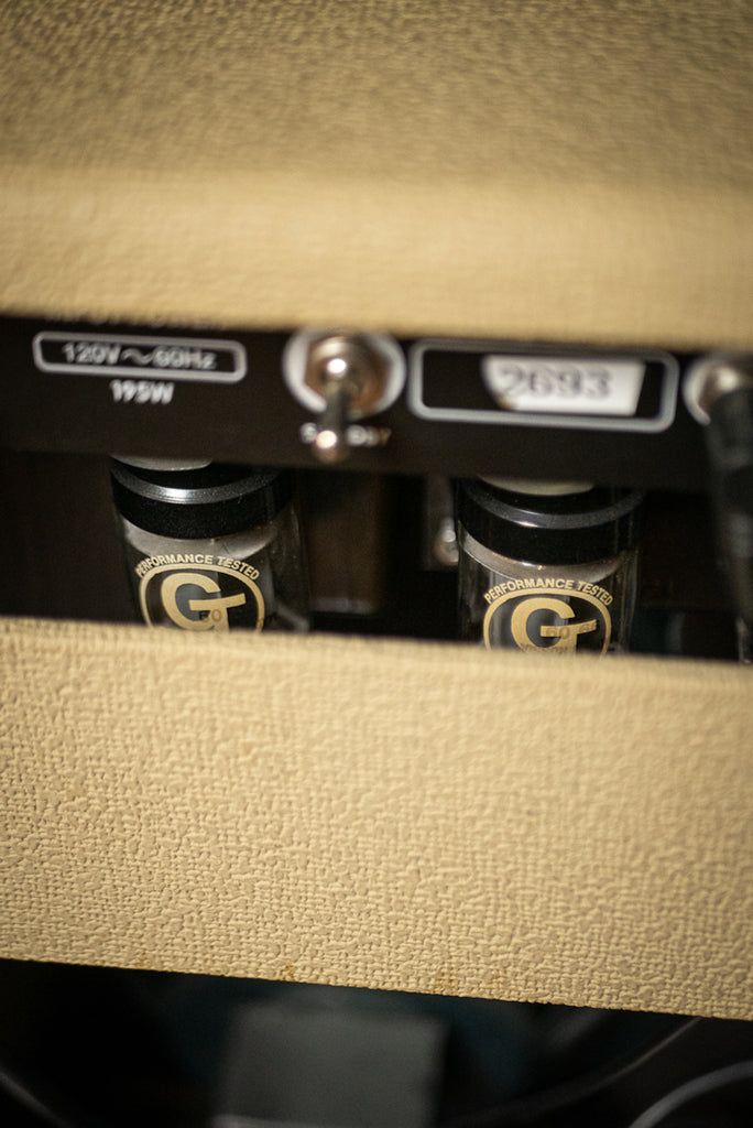 2000 Fender Vibro King Combo Amp - Blonde