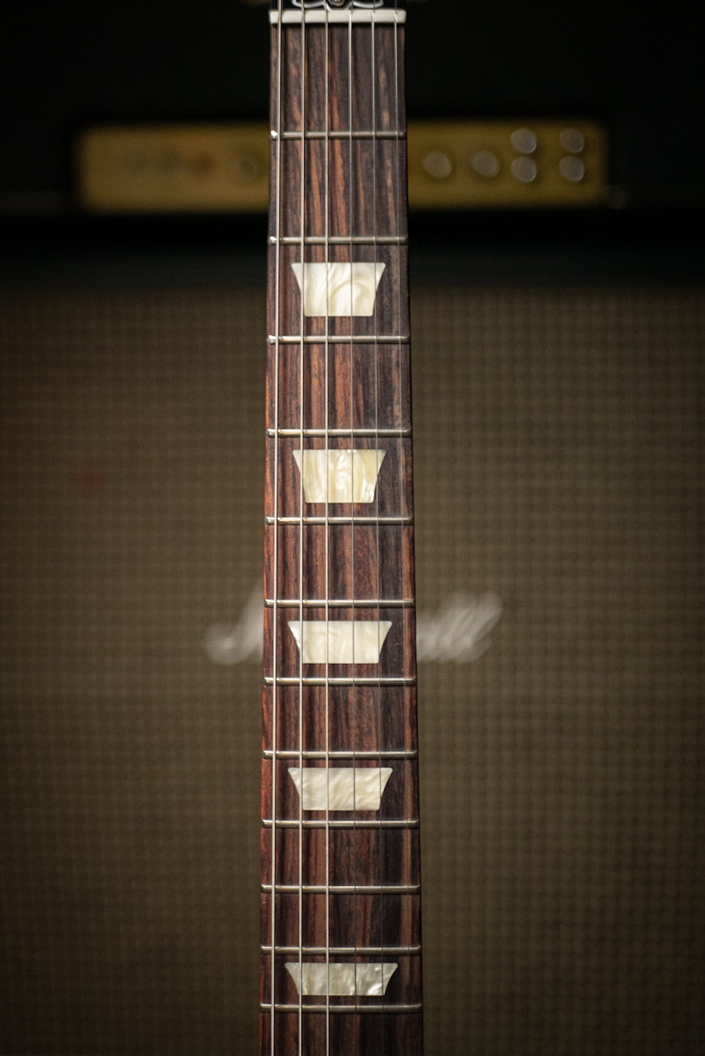 Gibson Les Paul Tribute Electric Guitar - Satin Honeyburst
