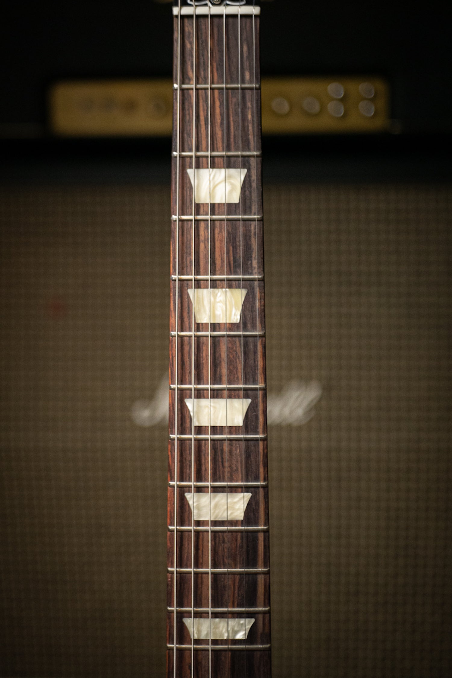Gibson Les Paul Tribute Electric Guitar - Satin Honeyburst