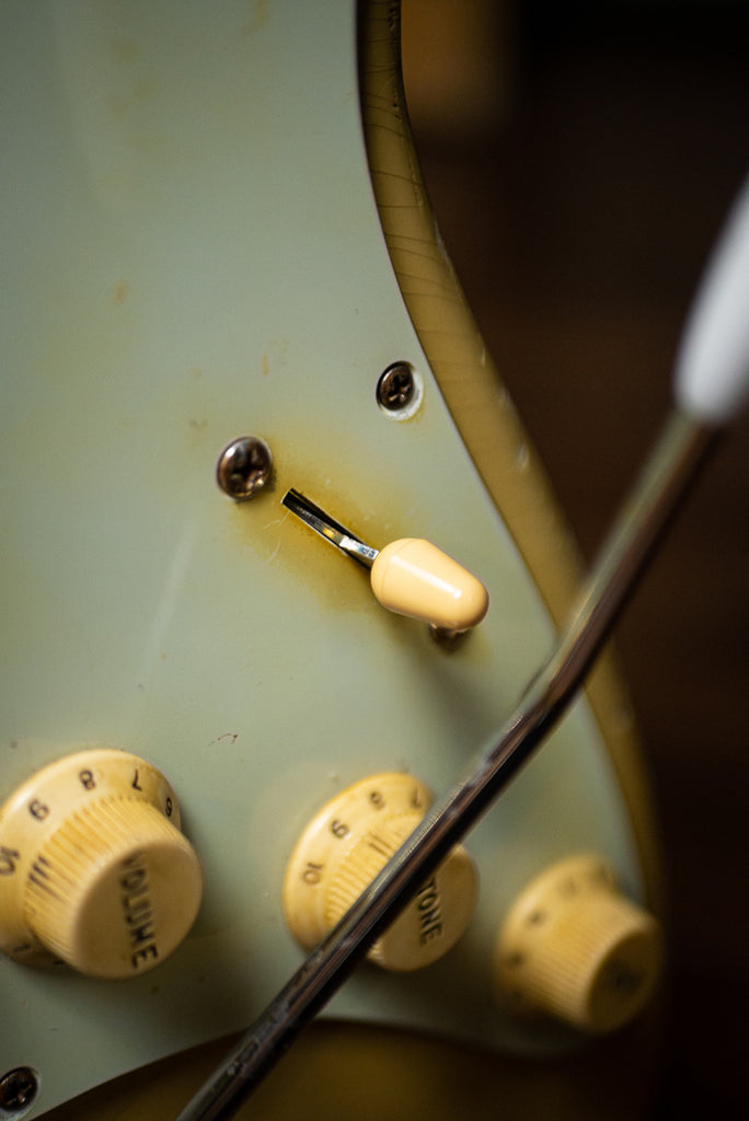 Walt Grace Vintage 1962 S-Type Aged Brazilian Rosewood Electric Guitar - Smokey Olympic White