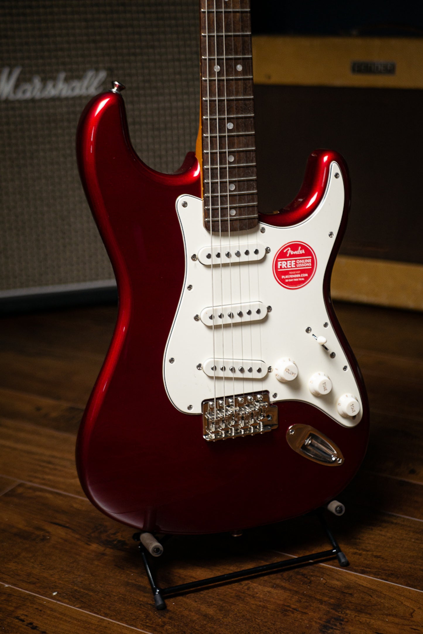 Squier Classic Vibe '60s Stratocaster Electric Guitar - Candy Apple Red