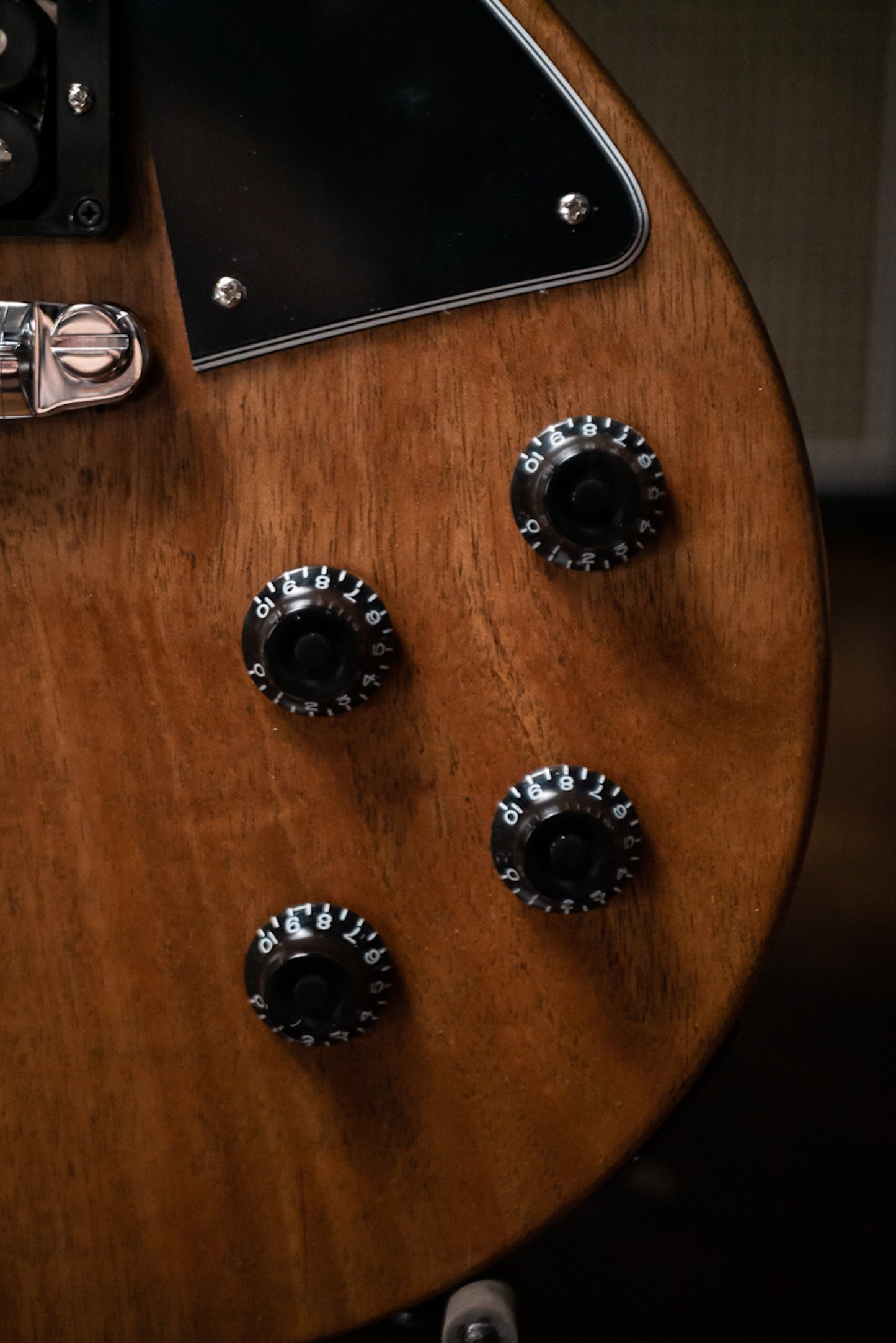 Gibson Les Paul Special Tribute Humbucker Electric Guitar - Natural Walnut