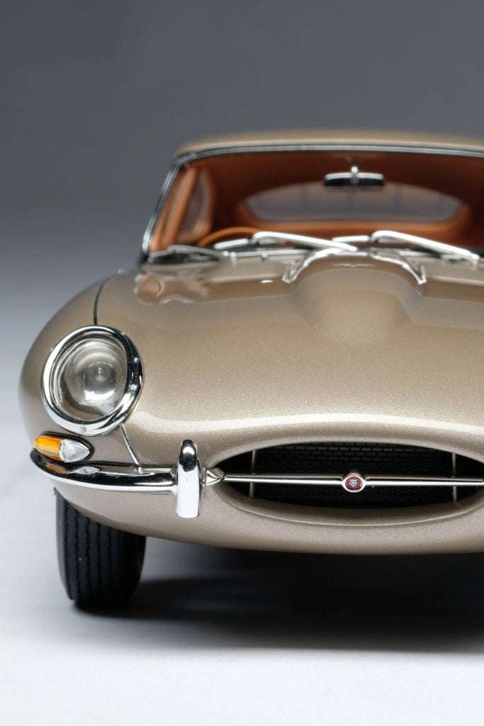 Amalgam Collection - Jaguar E-Type Coupe Road & Track 1:18 Scale - Walt Grace Vintage
