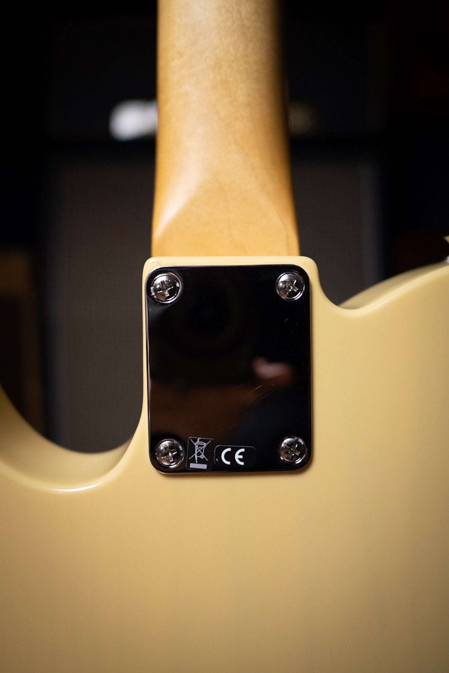 Fender Noventa Telecaster Electric Guitar - Vintage Blonde